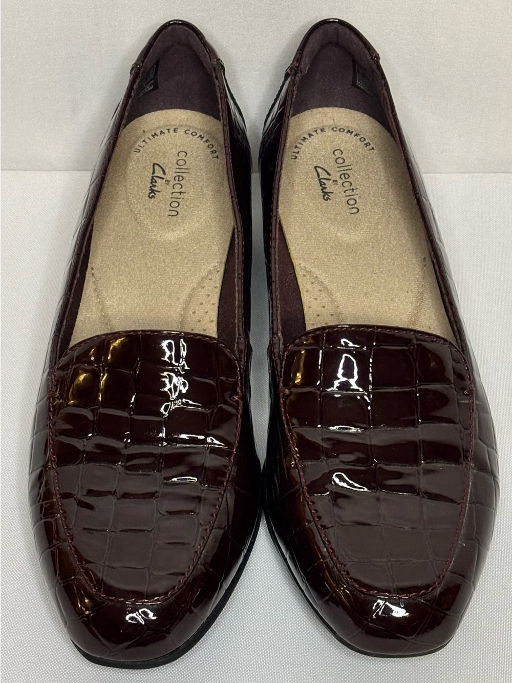 Clarks Collection Burgundy Croc Loafers 7.5 Business Casual Workwear Comfort